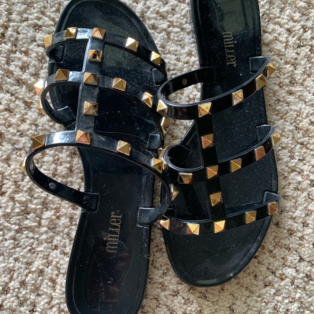 Black sandals